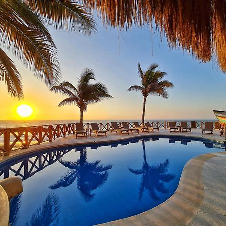 Mancora Beach Hotel (Adults Only) Exterior photo
